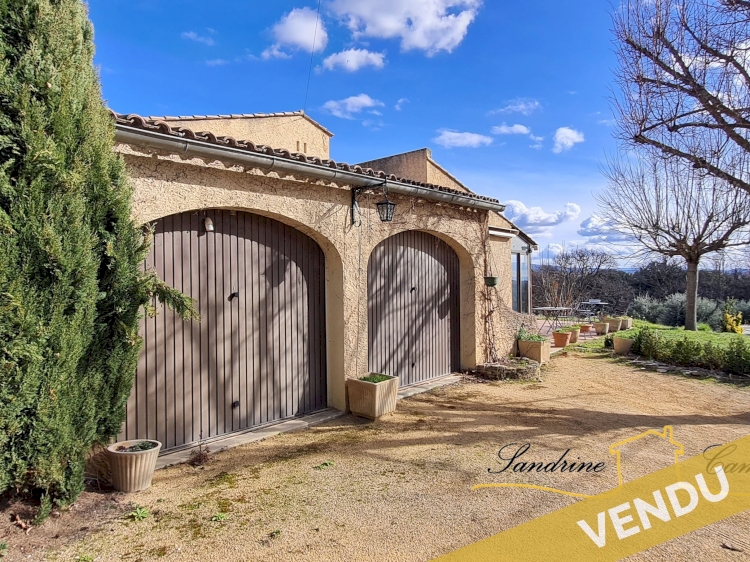 Villa T4 de 1972 avec vue, Carpentras NORD